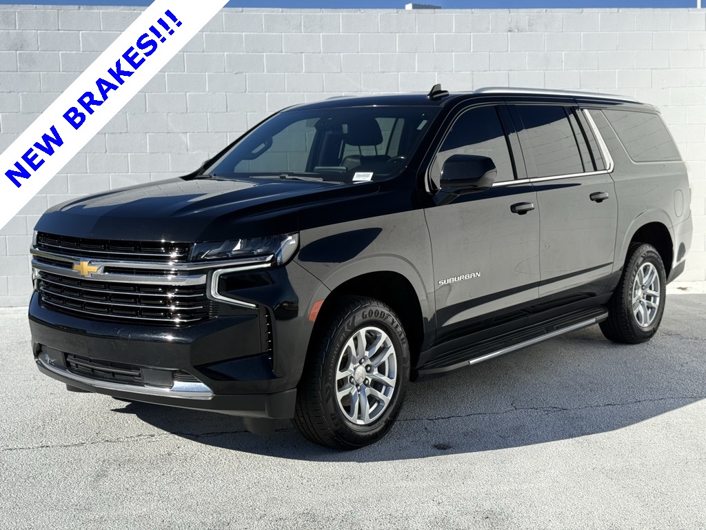 2021 Chevrolet Suburban LT photo 4