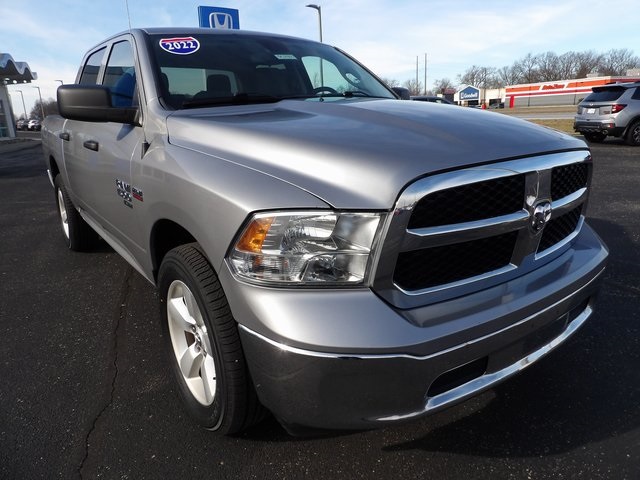 2022 RAM 1500 Classic SLT Crew Cab 4WD