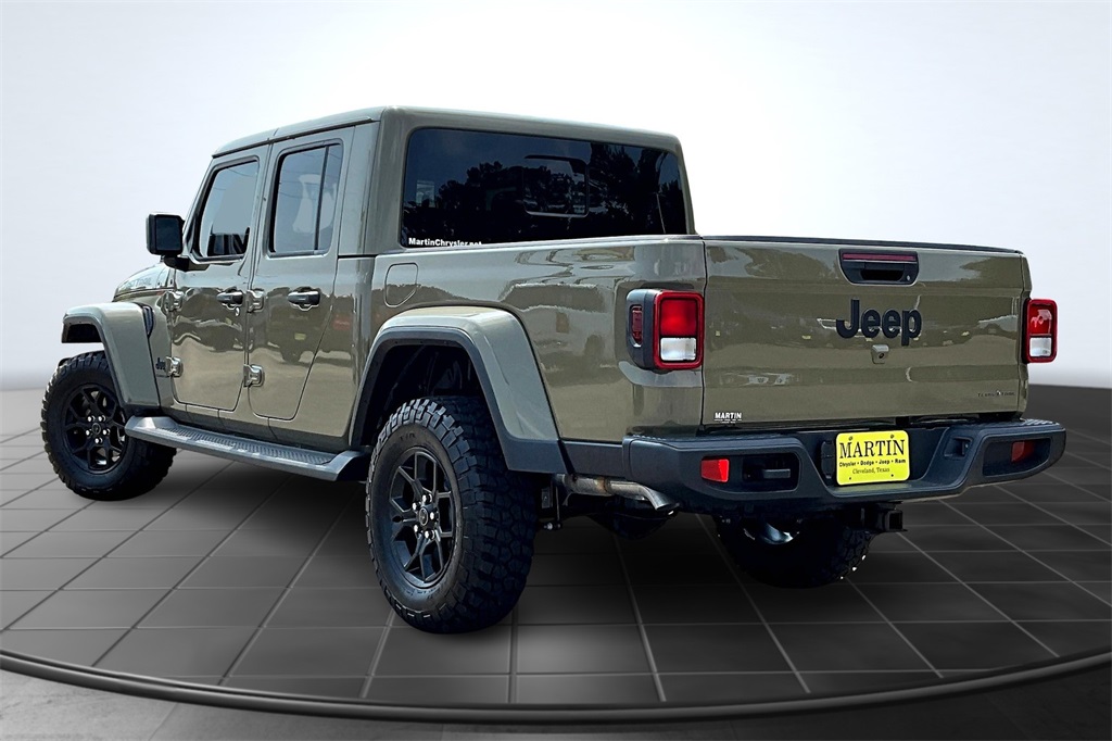 2025 Jeep Gladiator Sport Green at River Oaks CDJR