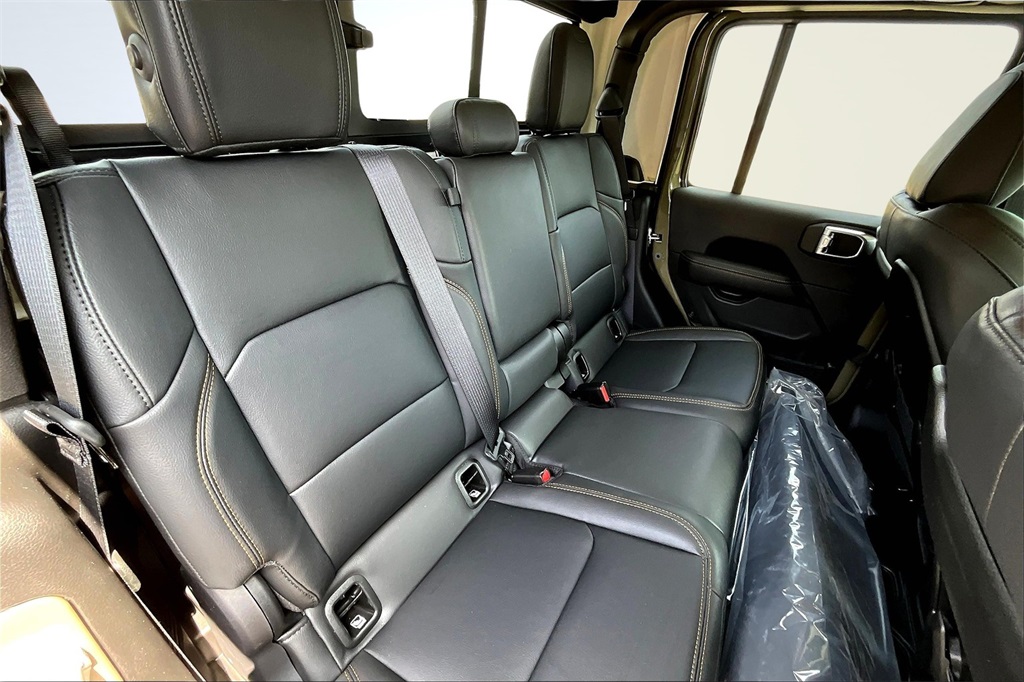 2025 Jeep Gladiator Sport Green at River Oaks CDJR