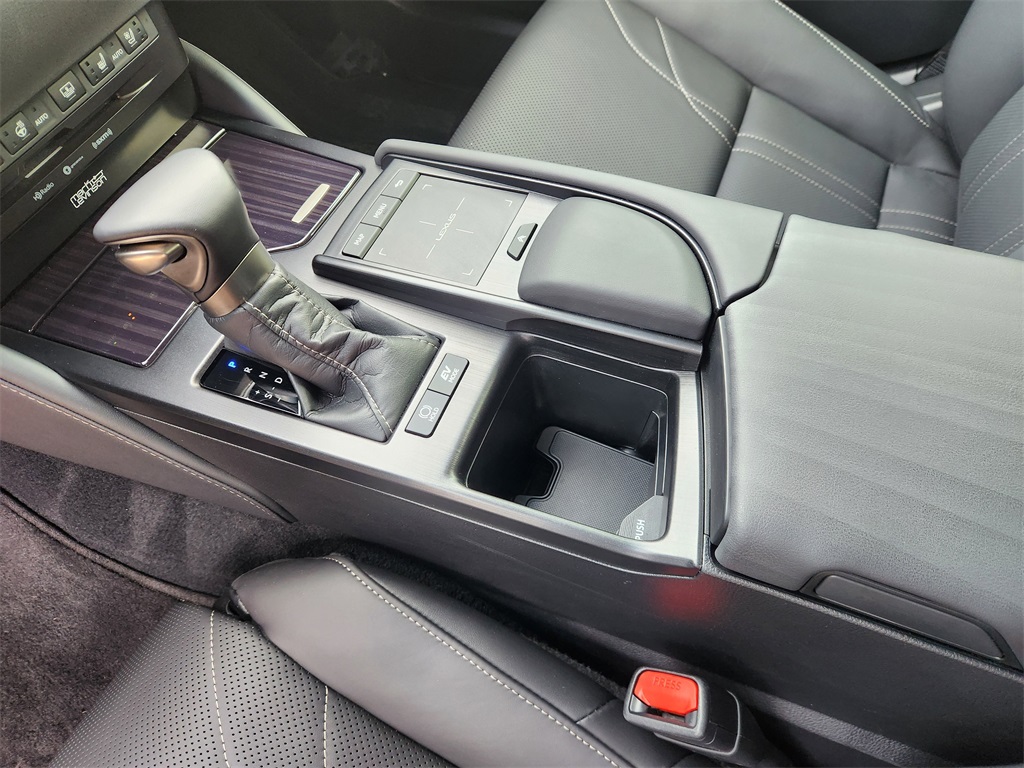 2021 Lexus ES 300h Ultra Luxury White at Westside Lexus