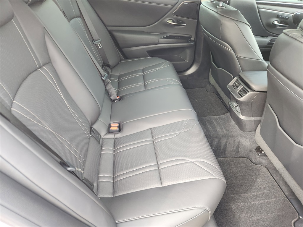 2021 Lexus ES 300h Ultra Luxury White at Westside Lexus