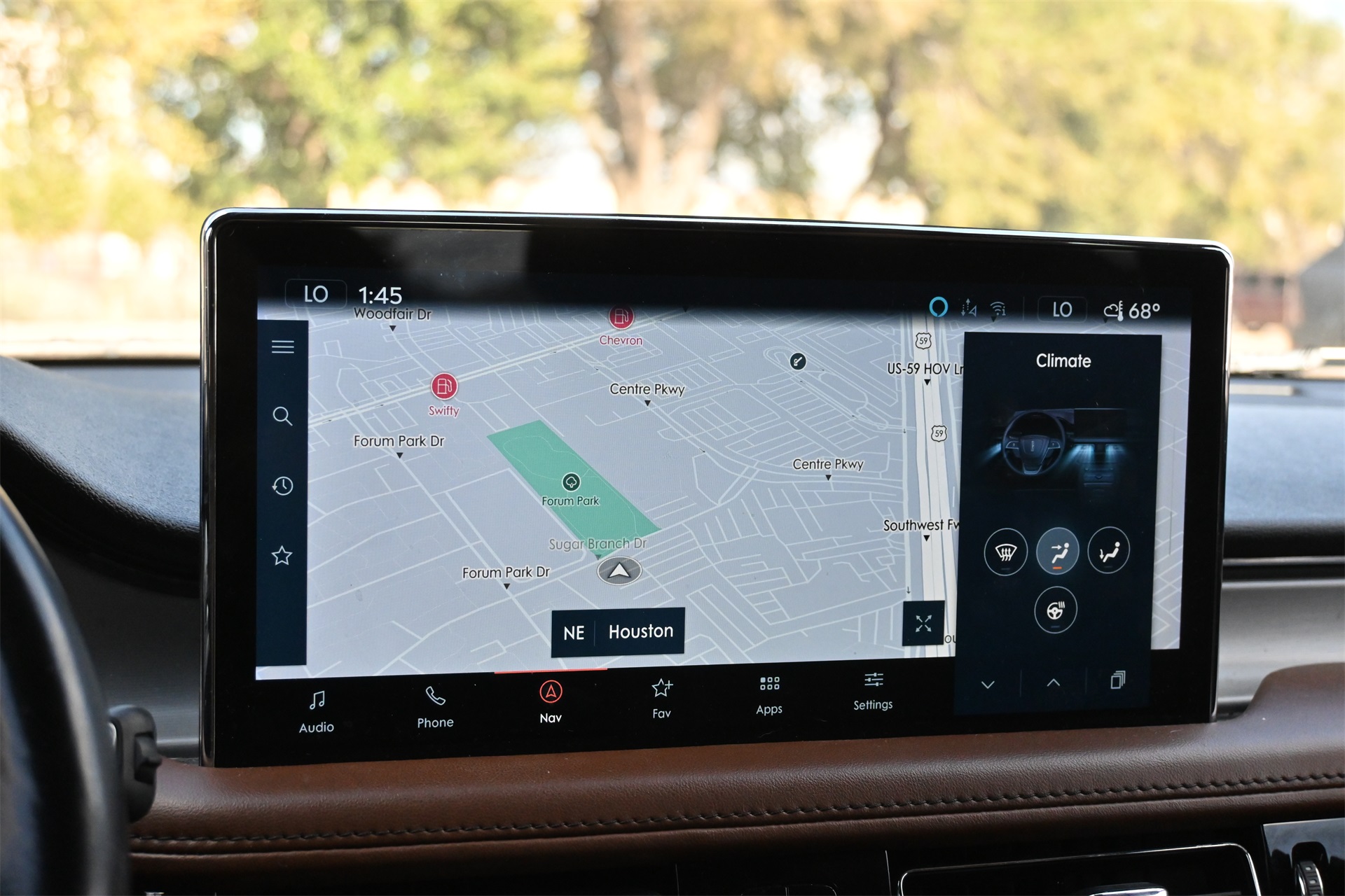 2022 Lincoln Nautilus Reserve White at AutoSavvy Houston Southwest