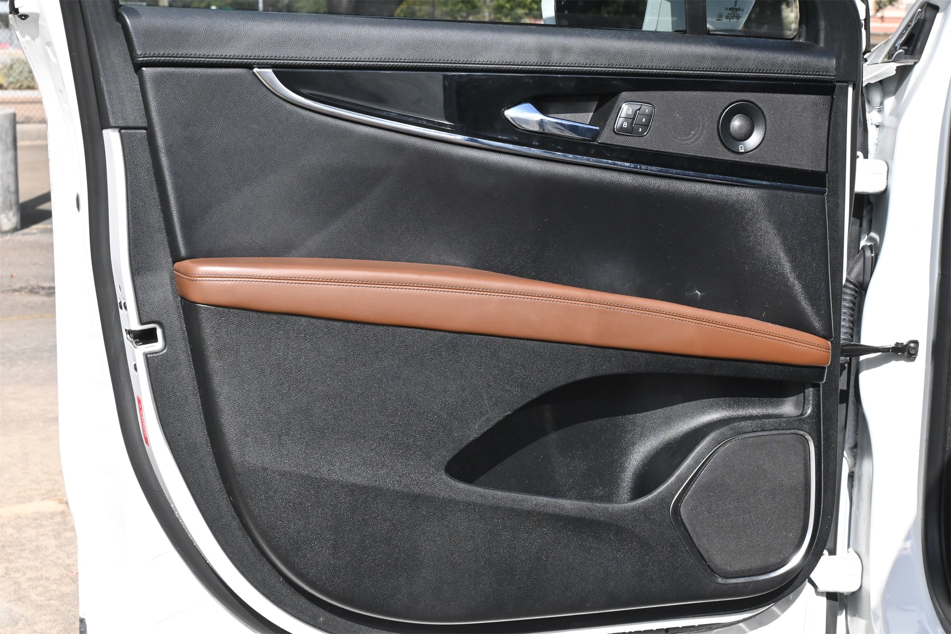 2022 Lincoln Nautilus Reserve White at AutoSavvy Houston Southwest