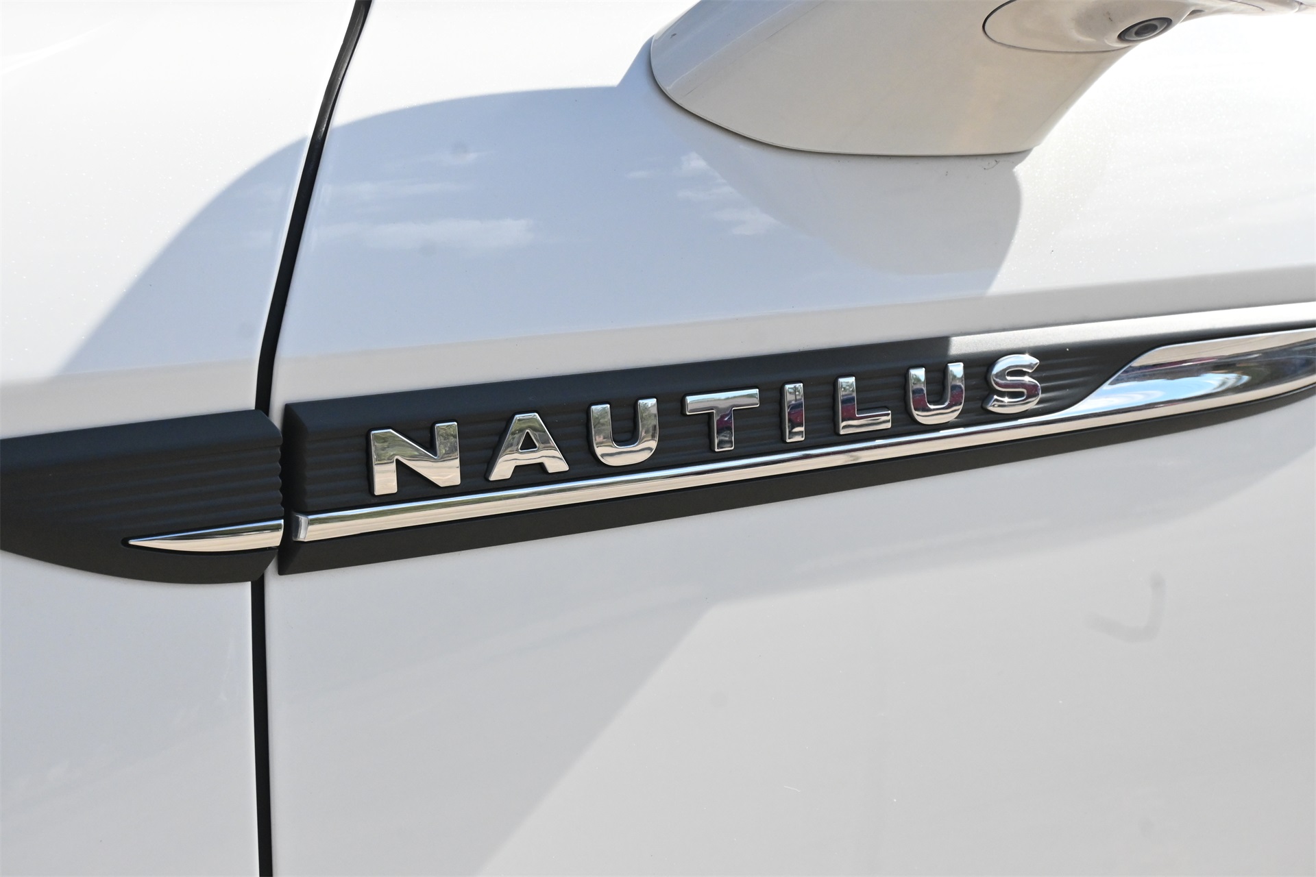 2022 Lincoln Nautilus Reserve White at AutoSavvy Houston Southwest