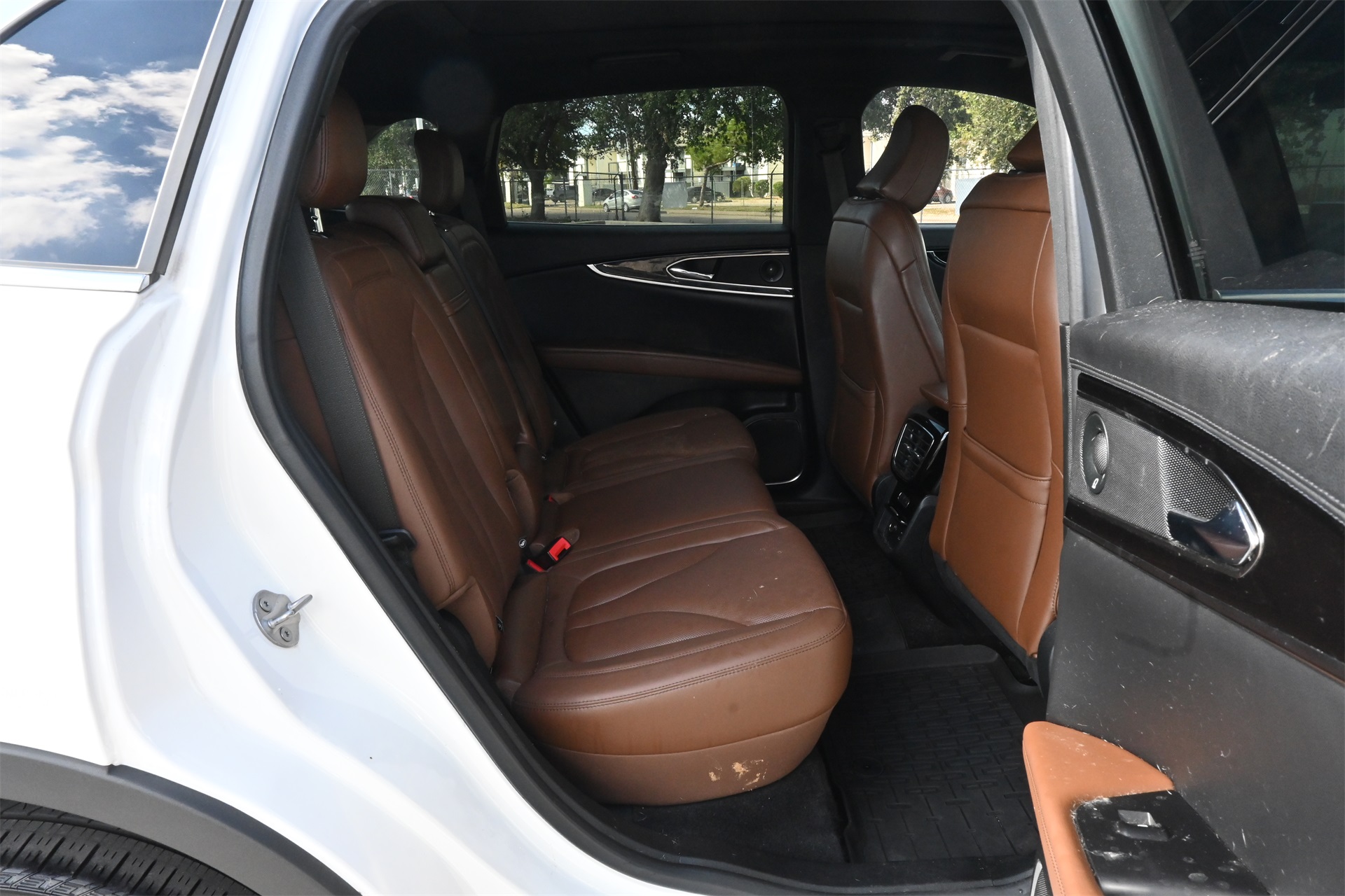 2022 Lincoln Nautilus Reserve White at AutoSavvy Houston Southwest