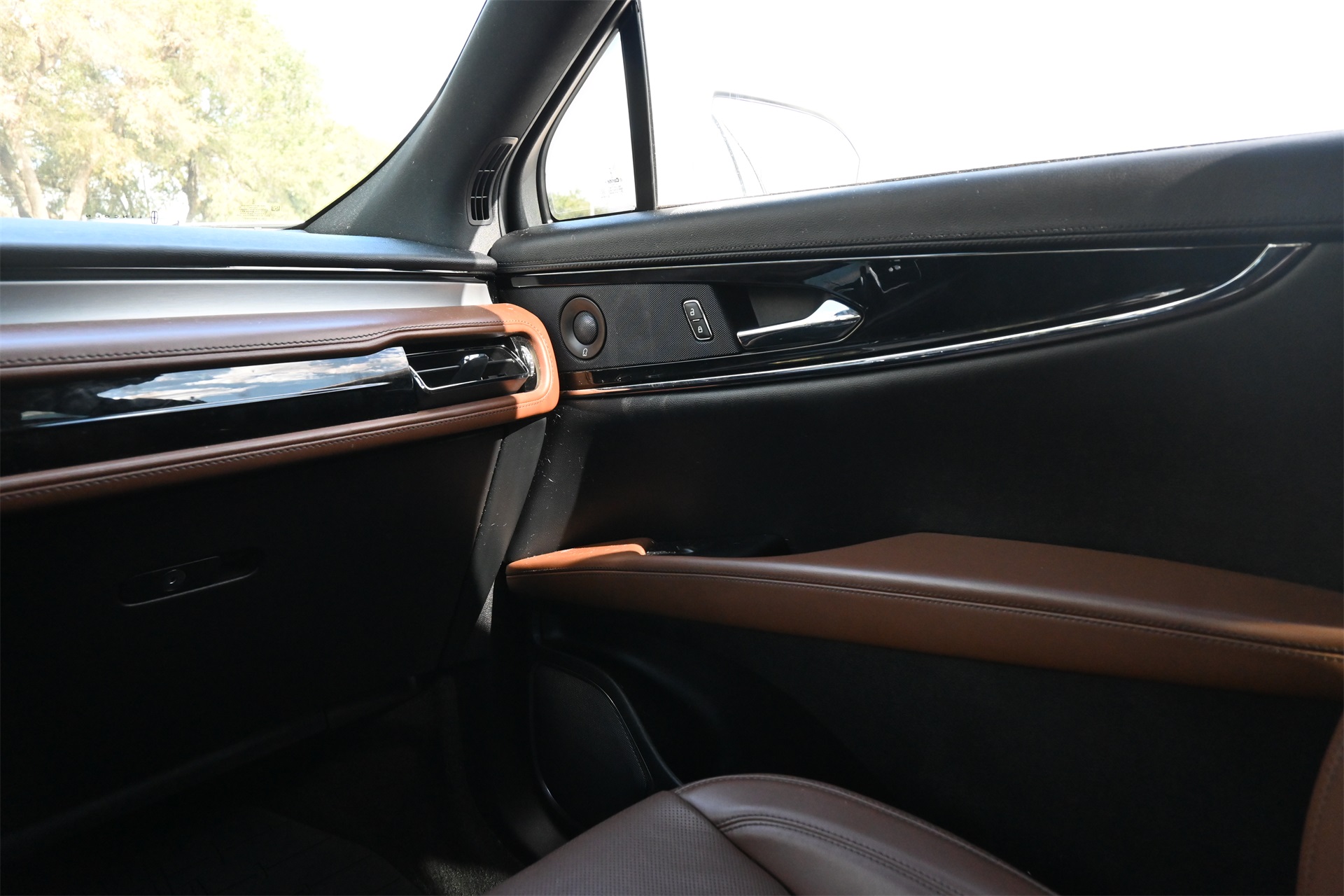 2022 Lincoln Nautilus Reserve White at AutoSavvy Houston Southwest