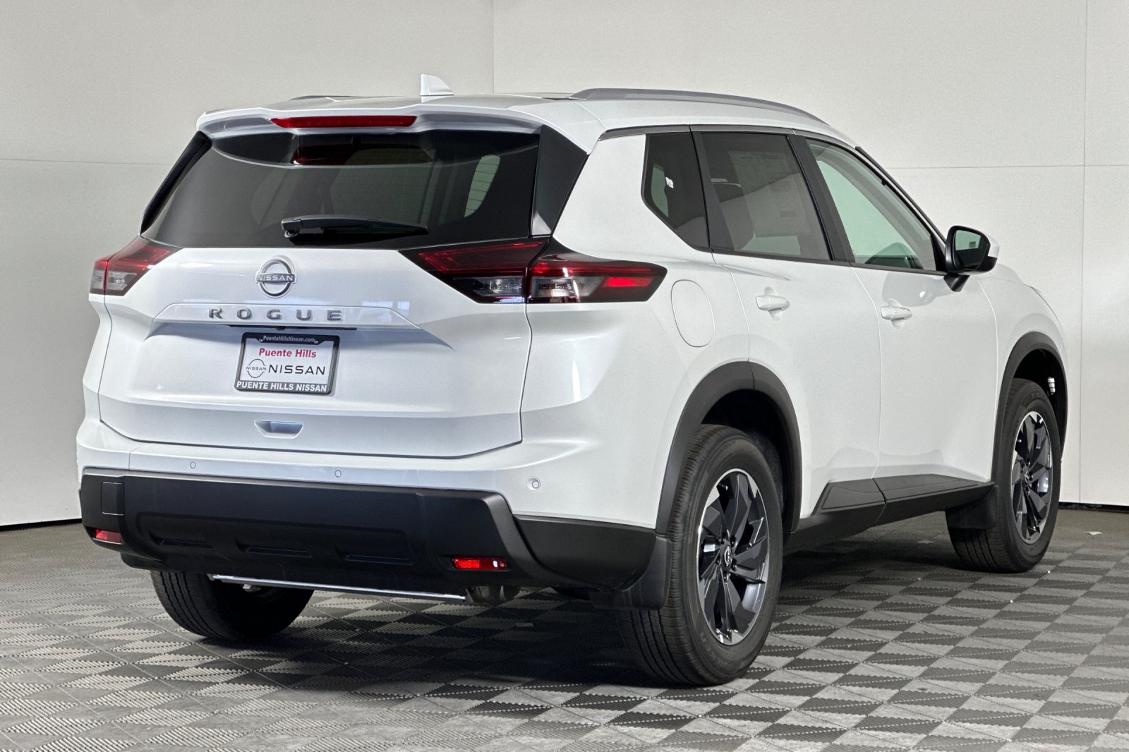 2026 Nissan Rogue SV photo 2