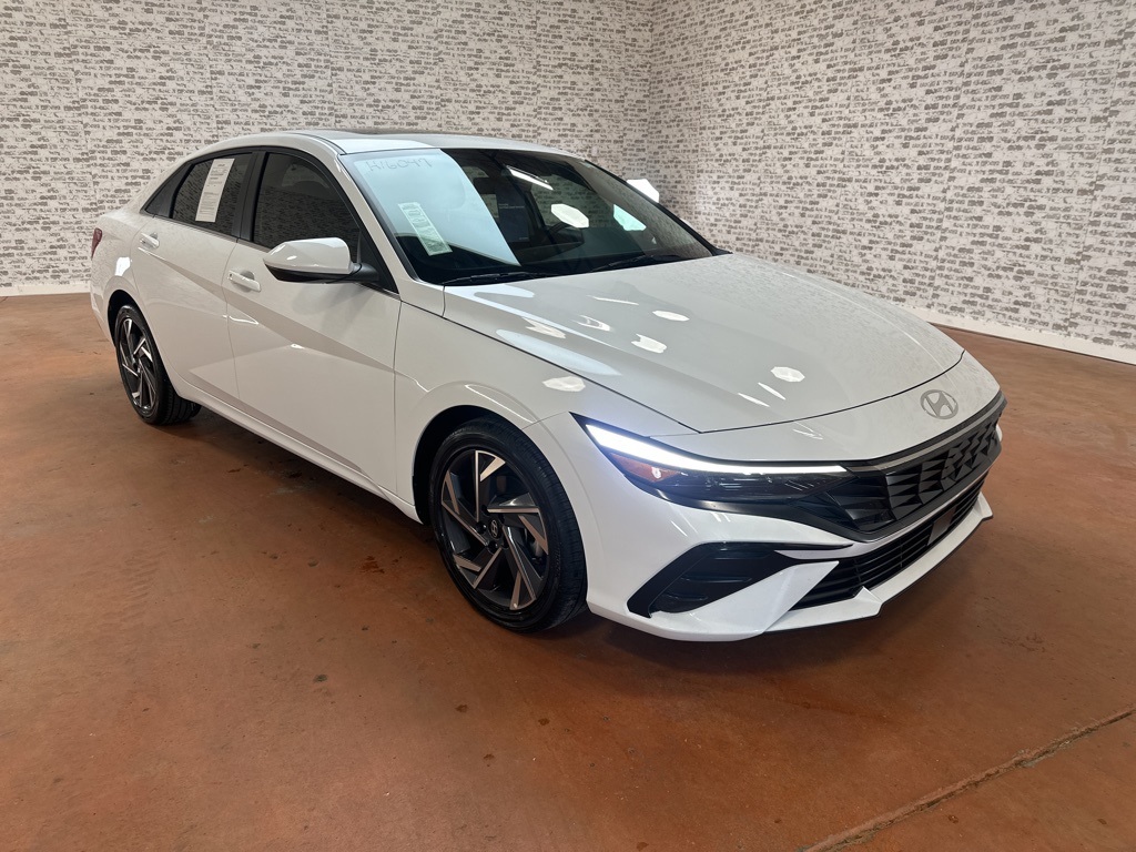 2025 Hyundai Elantra SEL Convenience FWD