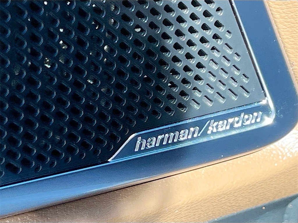 2022 Kia Telluride SX Green at Westside Lexus