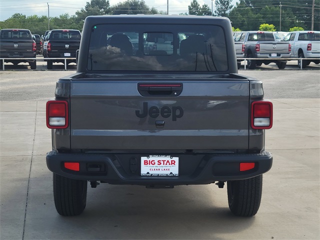 2025 Jeep Gladiator Sport S - 4