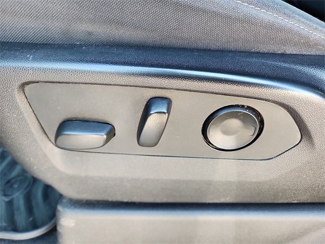 Used Car 2022 Chevrolet Silverado 1500  Custom For Sale Under $35,000 In Plainview, Texas