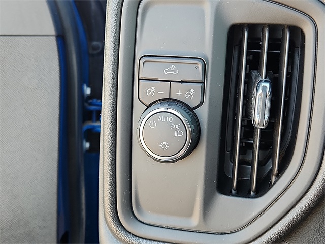 Used Car 2022 Chevrolet Silverado 1500  Custom For Sale Under $35,000 In Plainview, Texas