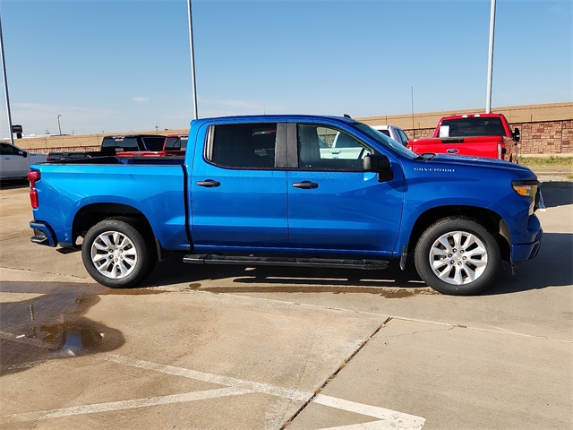 Used Car 2022 Chevrolet Silverado 1500  Custom For Sale Under $35,000 In Plainview, Texas