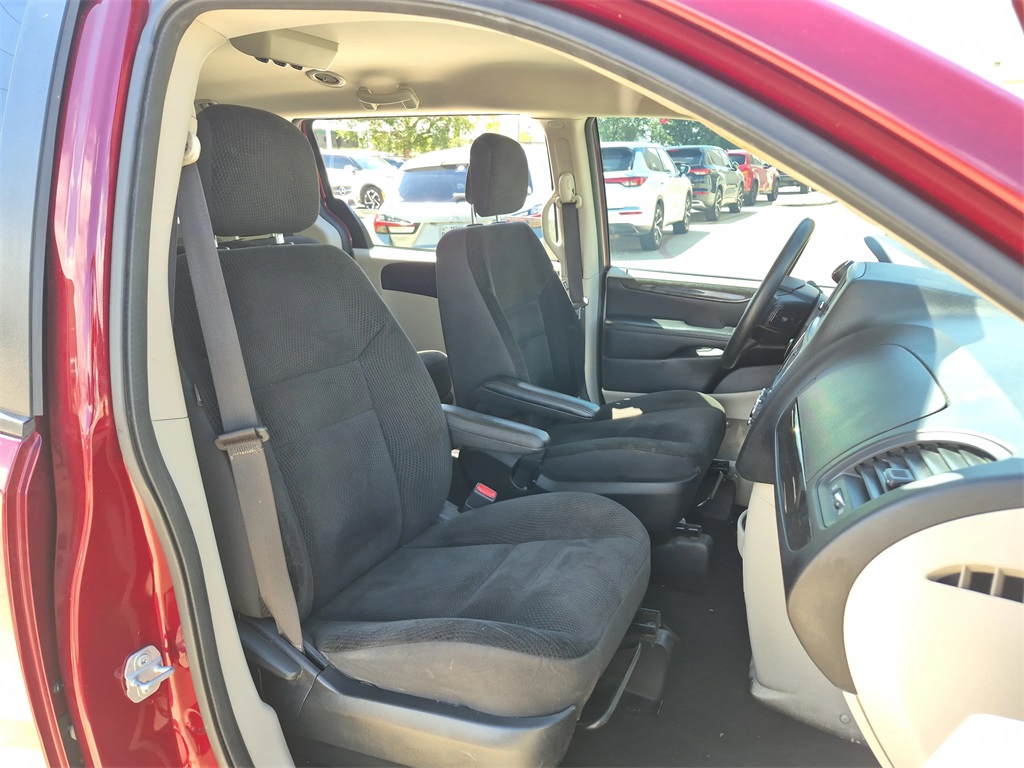 2019 Dodge Grand Caravan SE Red at Durrett Motor Company