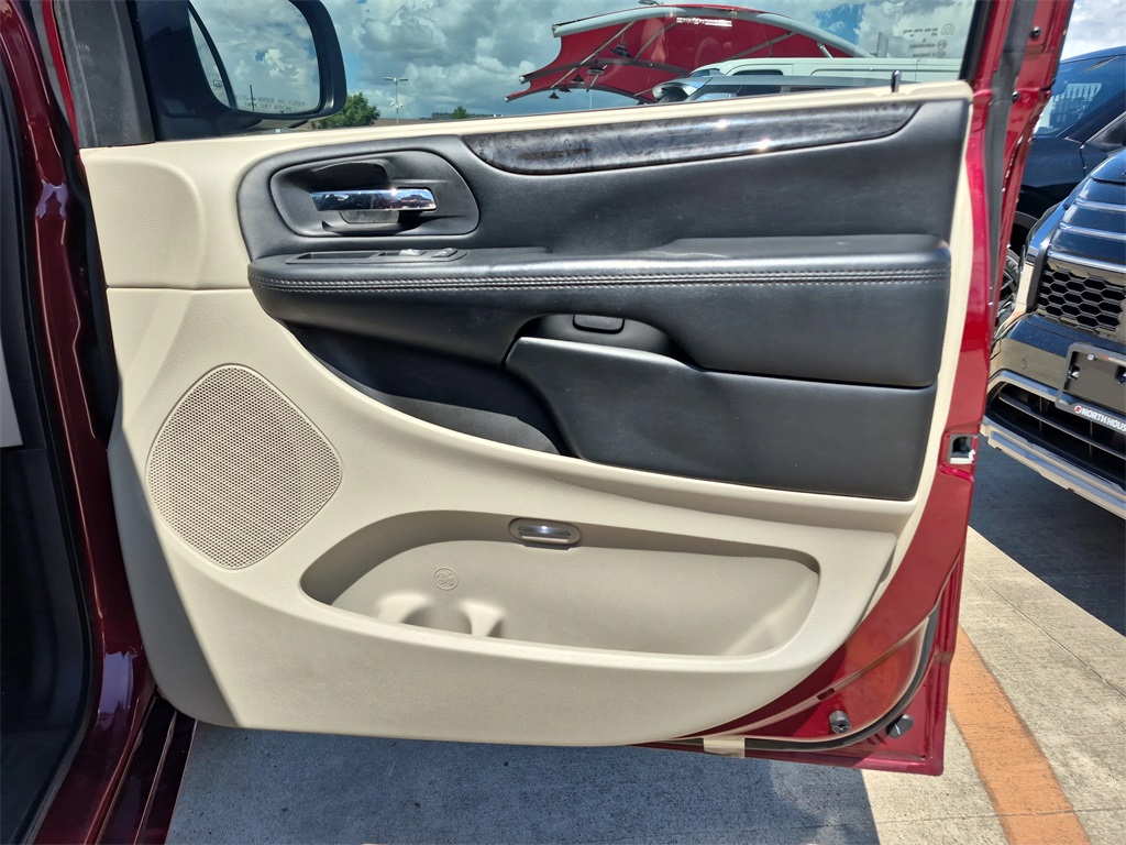 2019 Dodge Grand Caravan SE Red at Durrett Motor Company