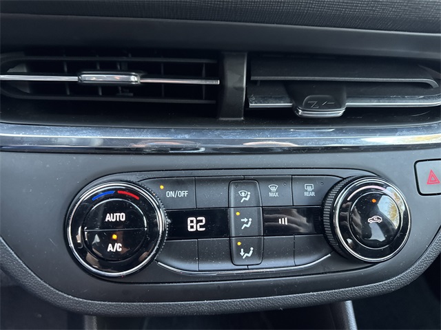 2025 Buick Envista Preferred White at Big Star Buick GMC