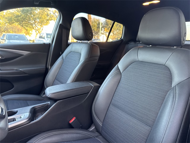 2025 Buick Envista Preferred White at Big Star Buick GMC