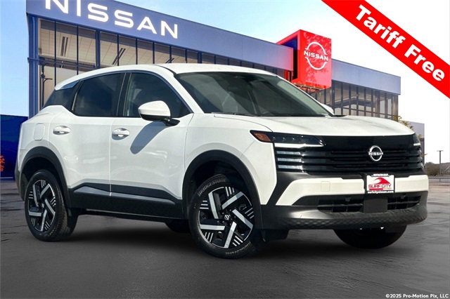 2025 Nissan Kicks SV's photo