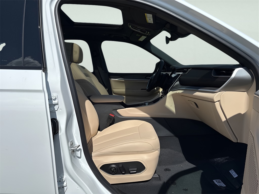 2025 Jeep Grand Cherokee L