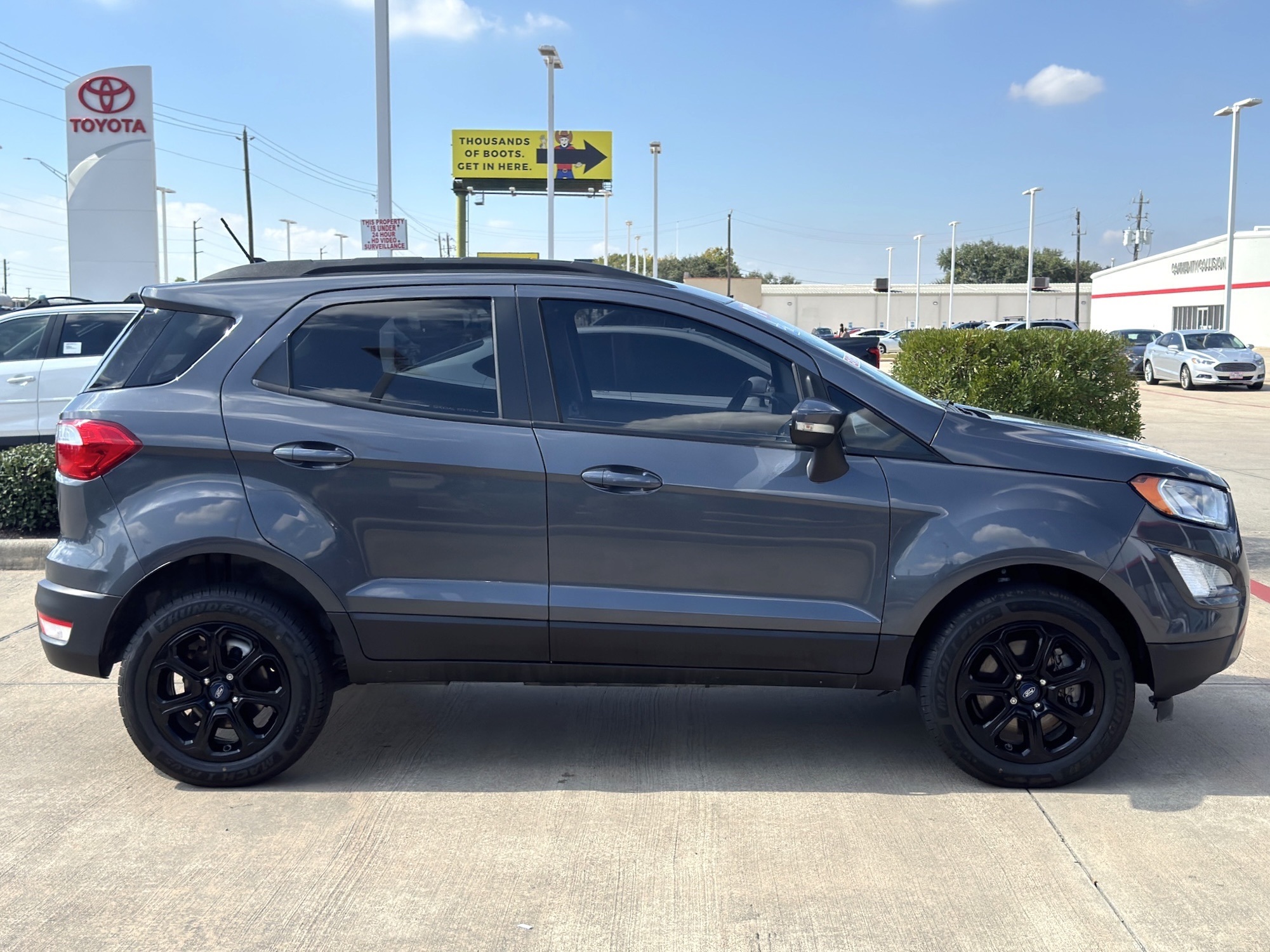 2022 Ford EcoSport SE Gray at Traditions Chevrolet