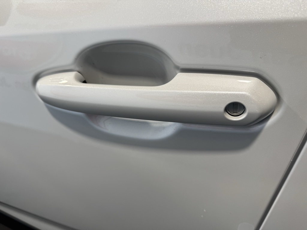 Thumbnail: 2025 Toyota RAV4 - 17