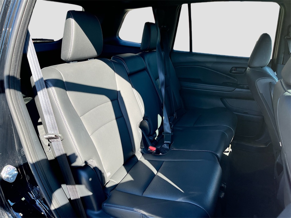 2022 Honda Passport EX-L Black at Mac Haik CDJR North Houston