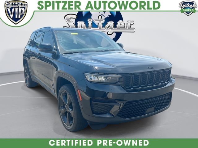 Diamond Black Crystal Pearlcoat 2024 Jeep Grand Cherokee SUV / Crossover Four-Wheel Drive 8-Speed Automatic