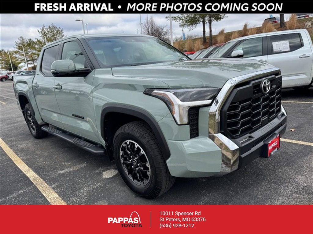 2025 Toyota Tundra SR5 CrewMax Cab 4WD