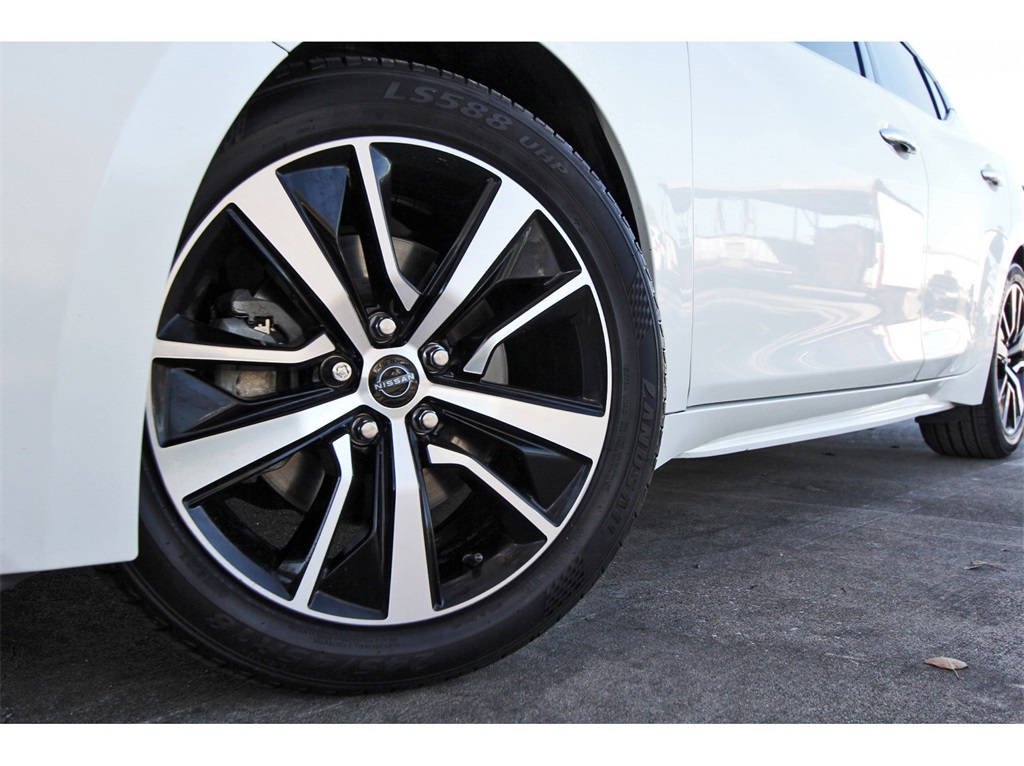 2023 Nissan Maxima SV White at Mac Haik CDJR North Houston