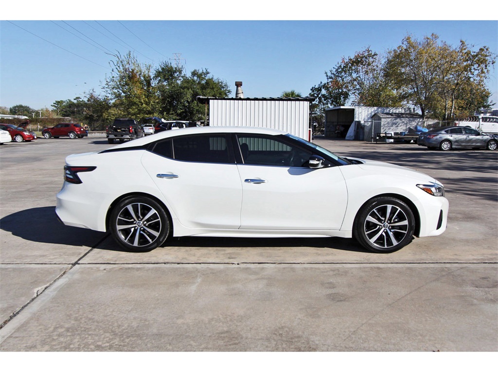 2023 Nissan Maxima SV White at Mac Haik CDJR North Houston