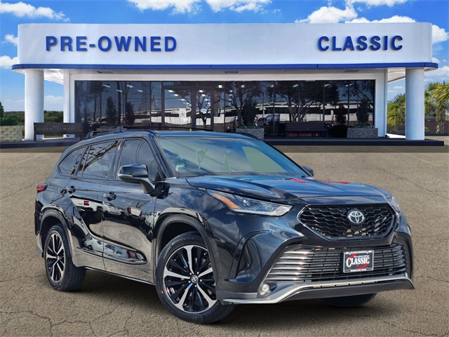 2021 Toyota Highlander XSE  at Autostrade