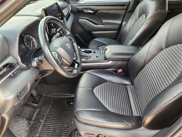 2021 Toyota Highlander XSE  at Autostrade