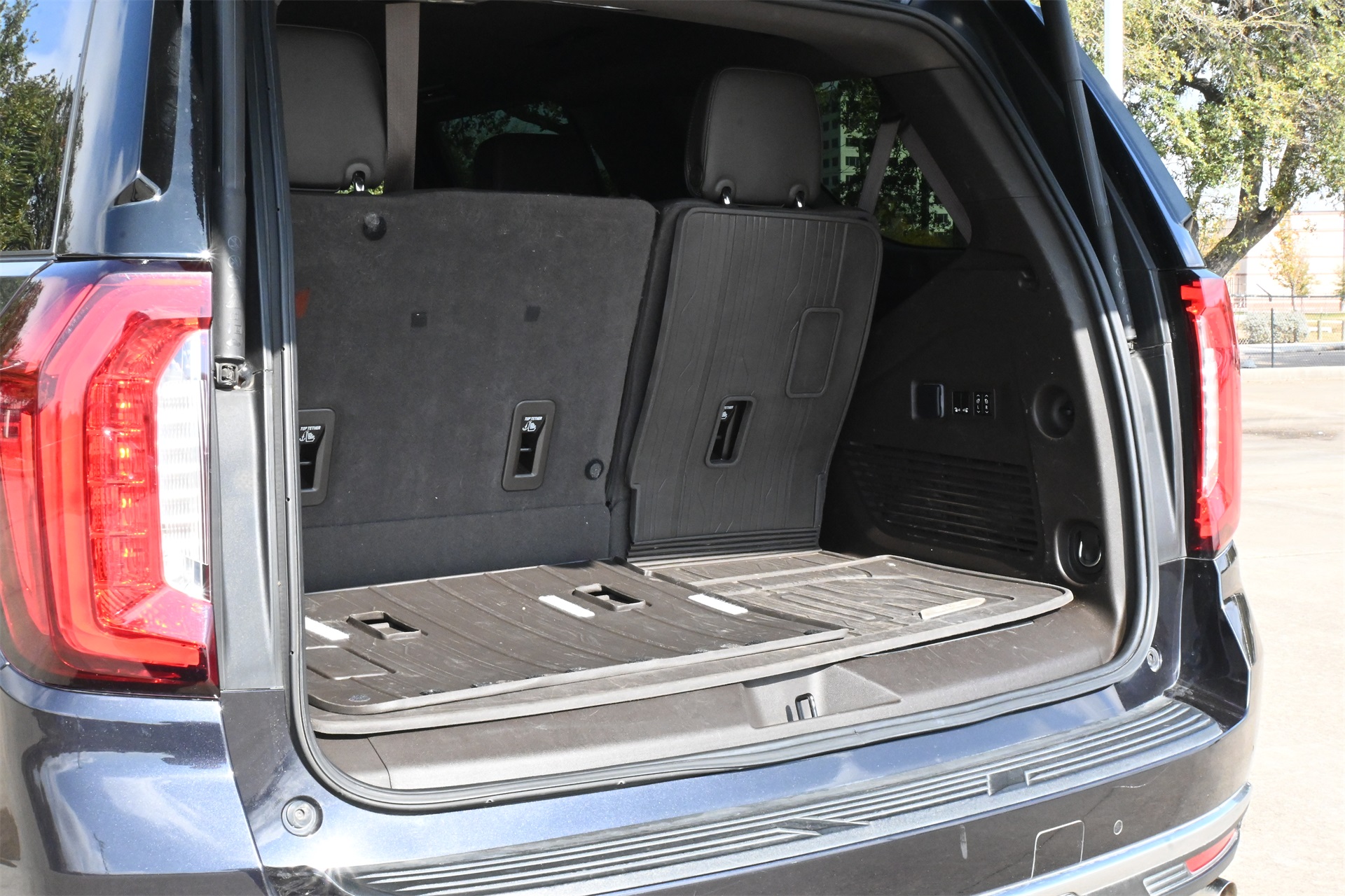 2023 GMC Yukon Denali Gray at Traditions Chevrolet