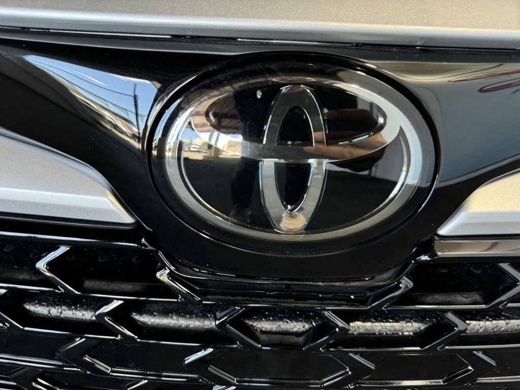 Thumbnail: 2025 Toyota Corolla - 12