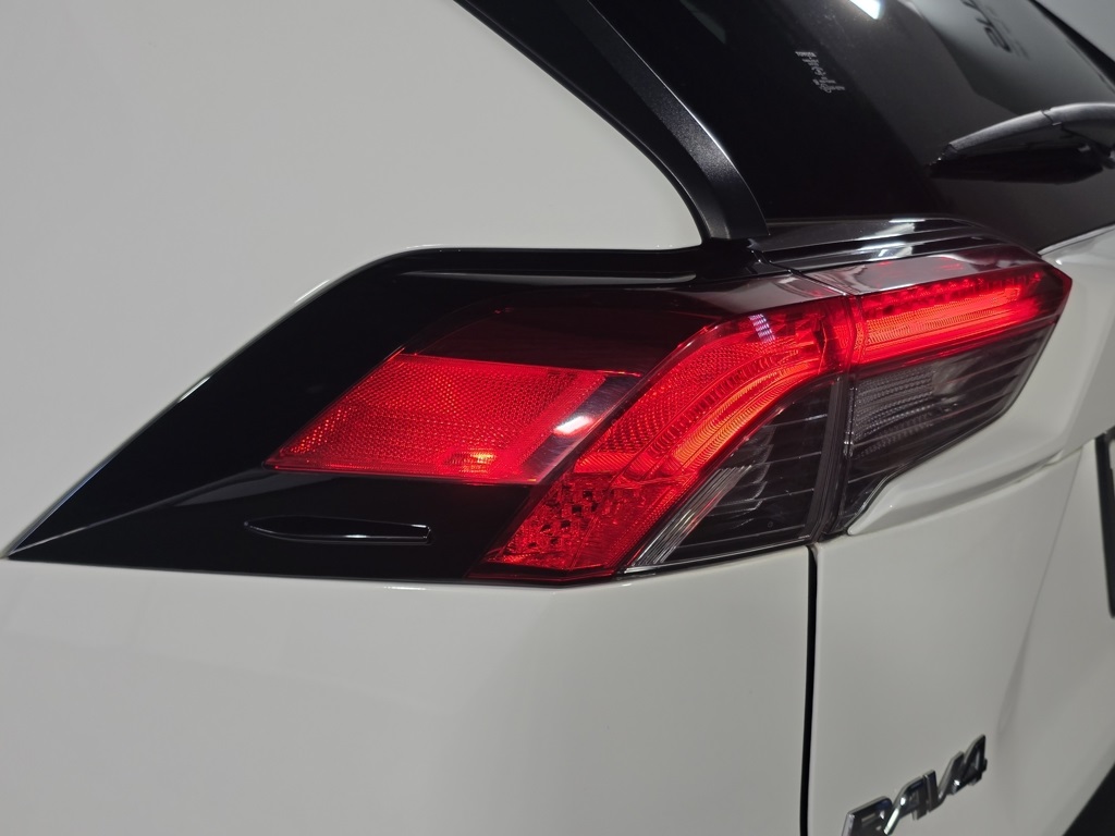 Thumbnail: 2024 Toyota RAV4 - 10