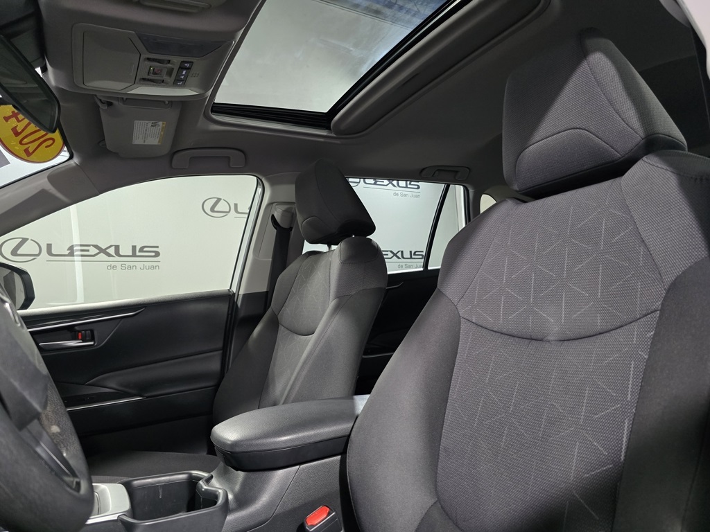 Thumbnail: 2024 Toyota RAV4 - 15