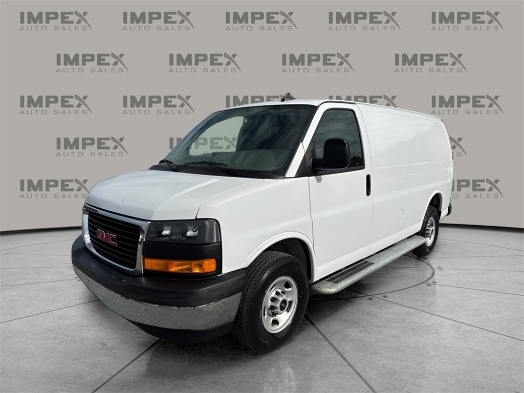 2023 GMC Savana 2500 Work Van's photo