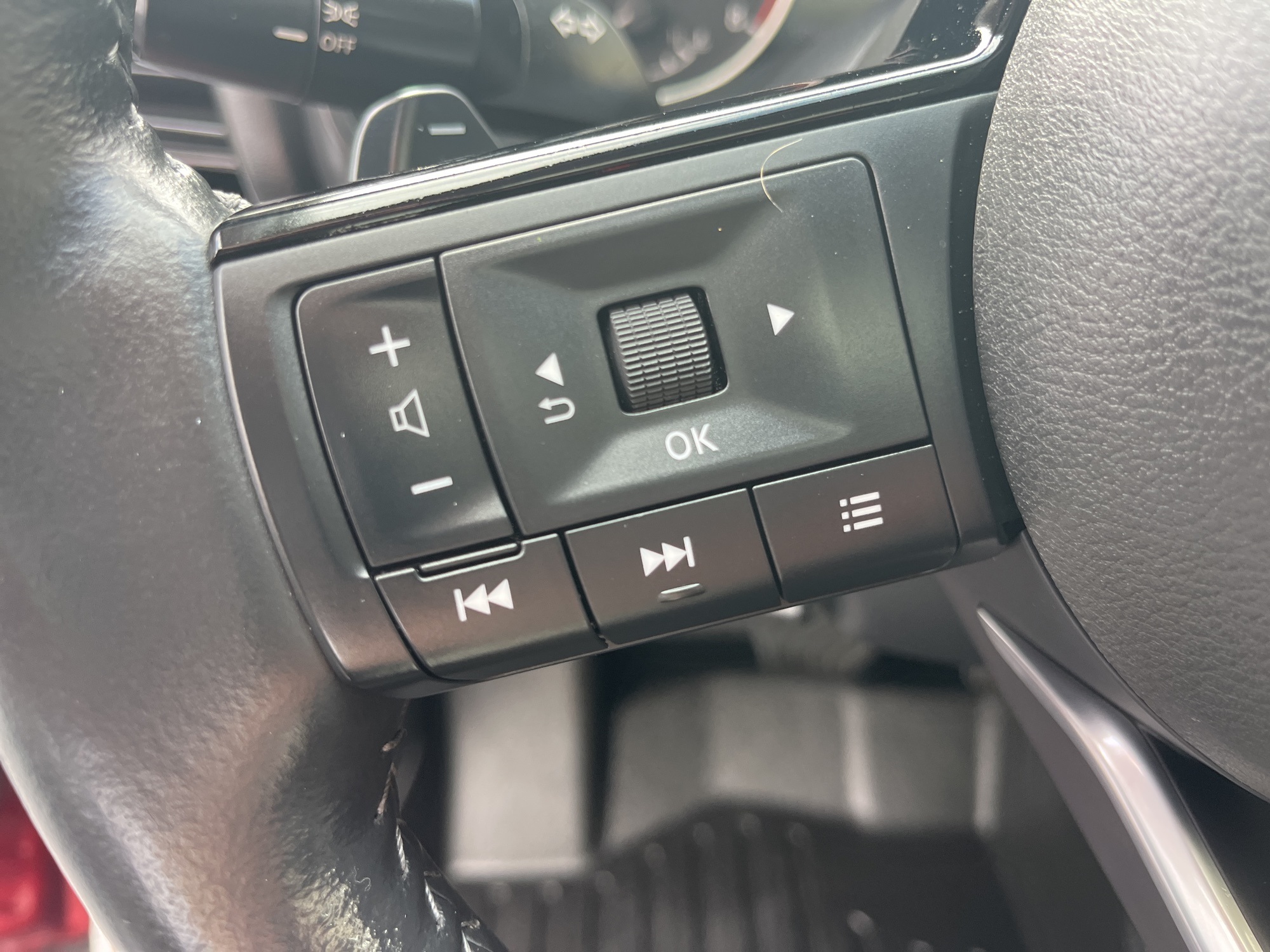 2023 Nissan Rogue SL photo 38