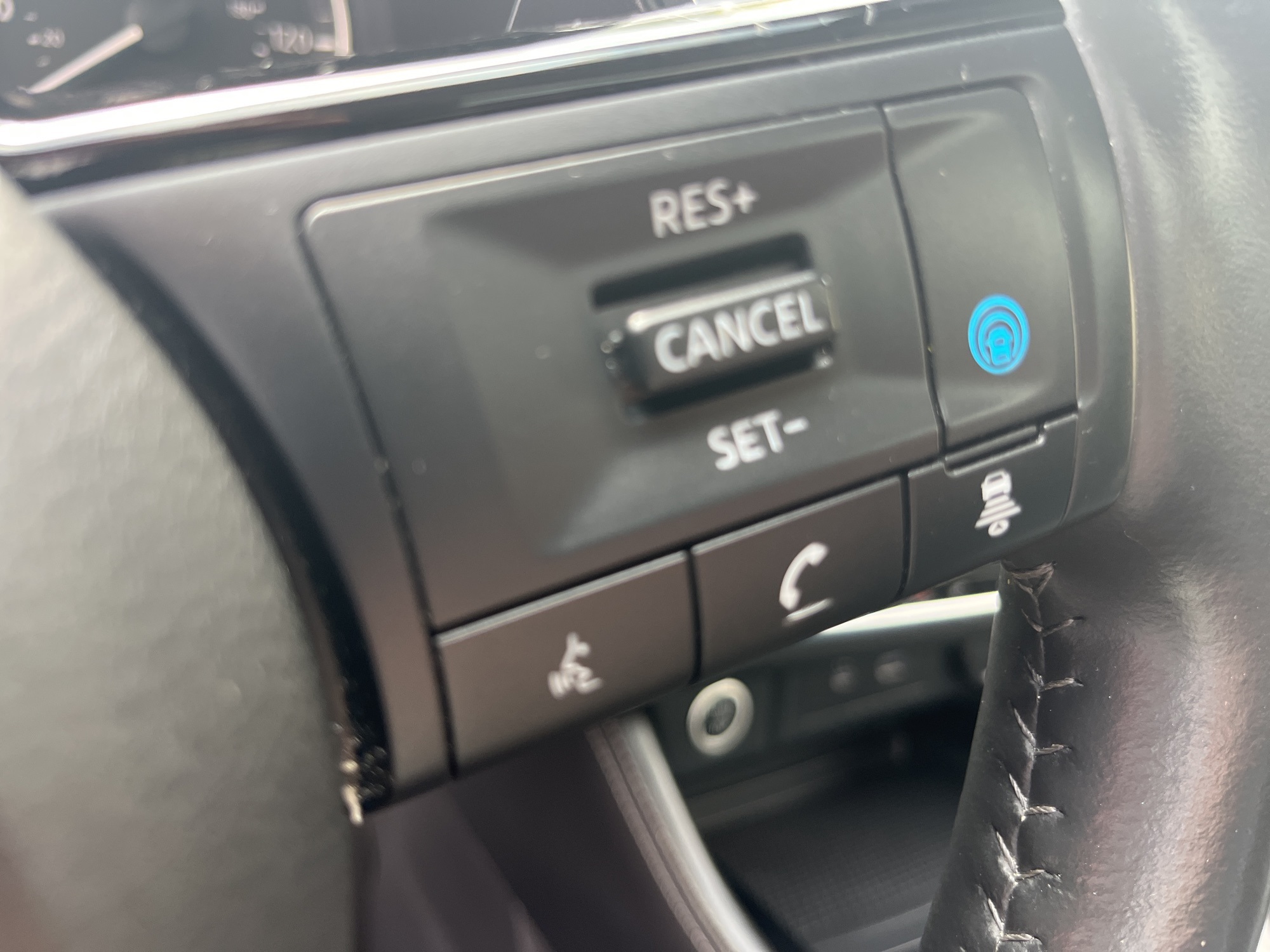 2023 Nissan Rogue SL photo 39