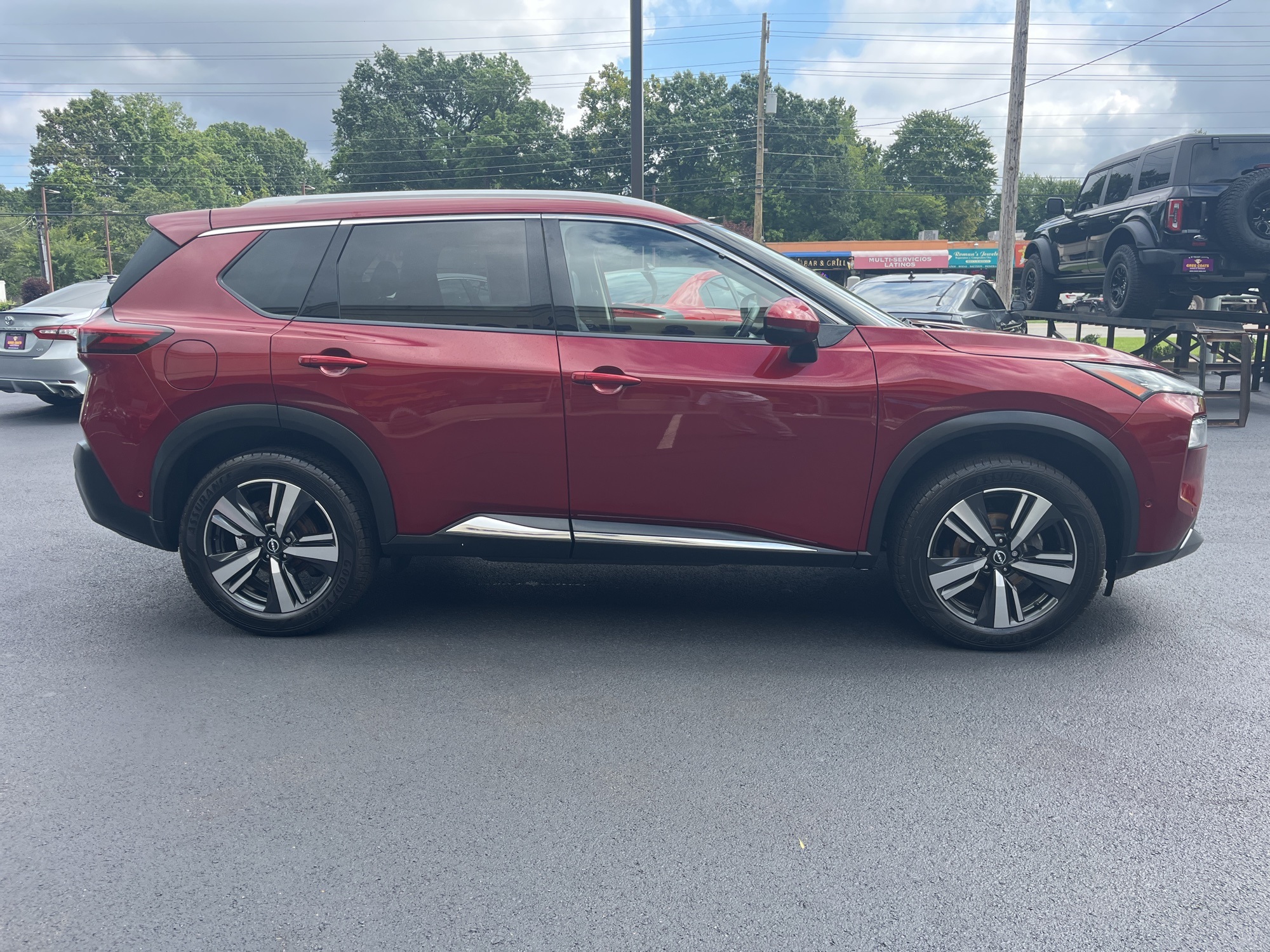 2023 Nissan Rogue SL photo 25