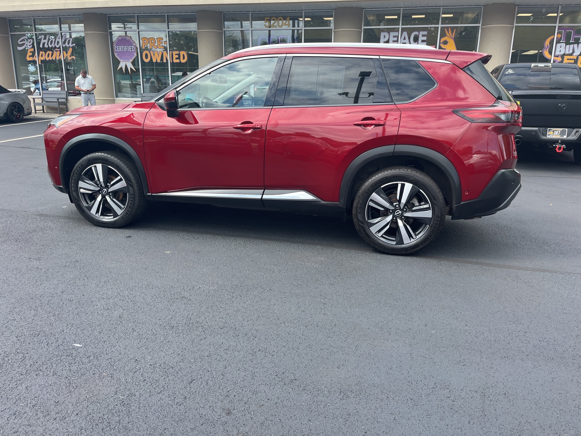 2023 Nissan Rogue SL photo 29