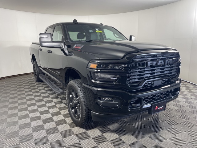 2025 RAM 3500 Big Horn Crew Cab 4WD