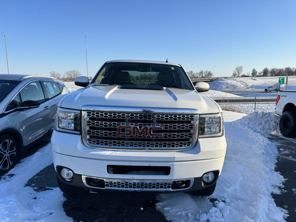 Used 2013 GMC Sierra 2500HD Denali with VIN 1GT125E88DF103485 for sale in Kansas City