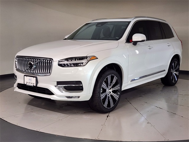 2025 Volvo XC90 B6 Plus 7-Seater