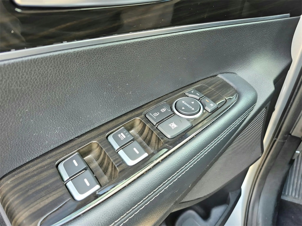 2019 Kia Sorento L Silver at Shottenkirk Kia Fort Bend