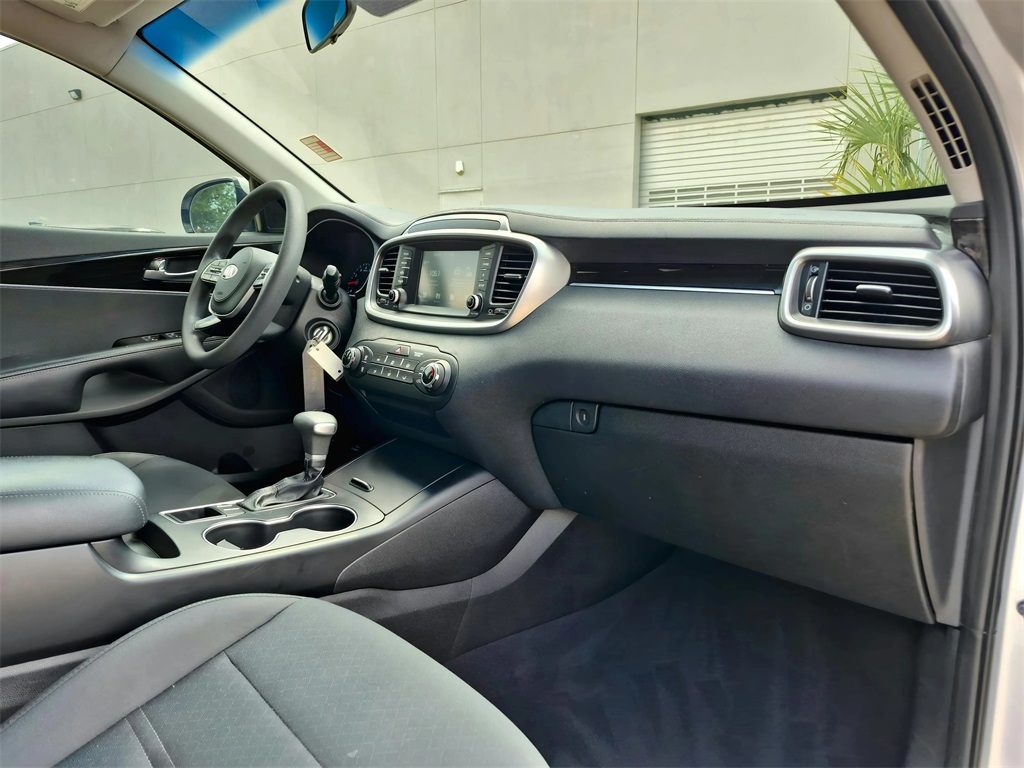 2019 Kia Sorento L Silver at Shottenkirk Kia Fort Bend