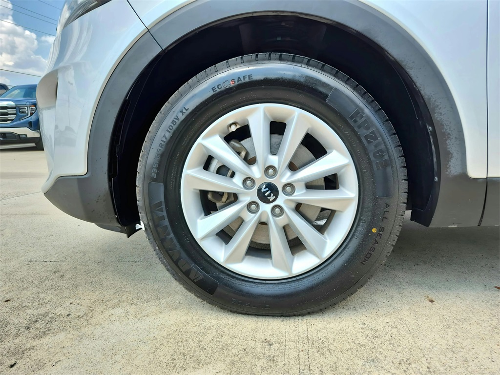 2019 Kia Sorento L Silver at Shottenkirk Kia Fort Bend