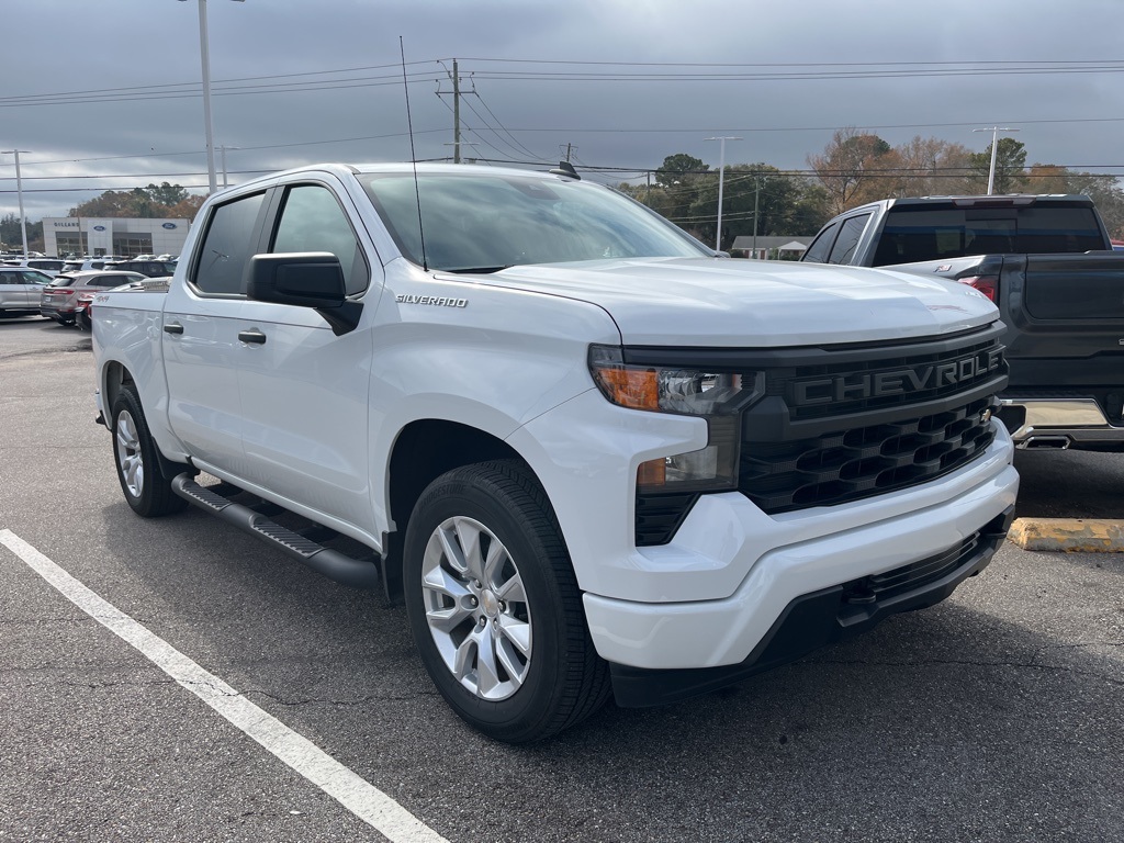 2022 Chevrolet Silverado 1500 Custom Crew Cab 4WD