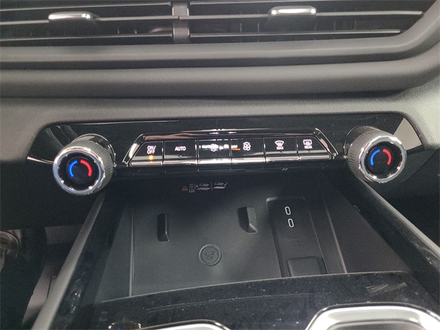 2026 – Chevrolet – Silverado EV